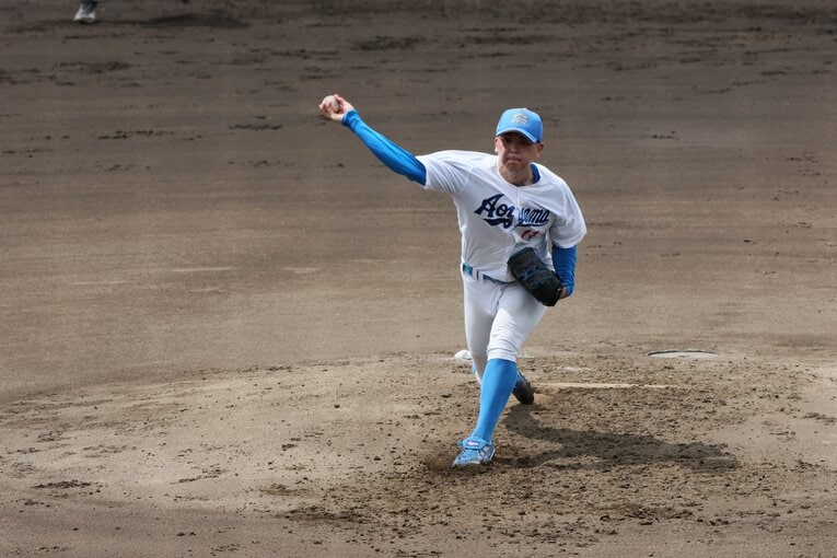 大学ジャパン合宿で見せた中西の投球フォーム　©Shigeki Yamamoto