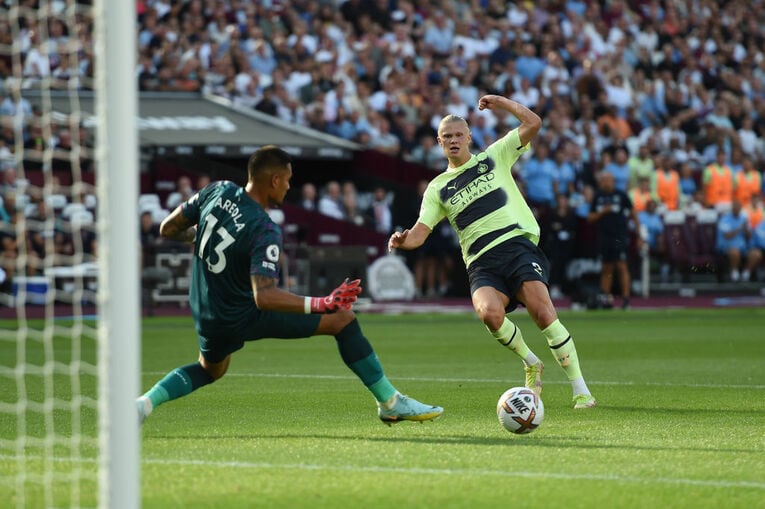 ハーランドはウェストハムとの開幕戦でさっそく2ゴールを挙げて勝利に貢献　©Getty Images