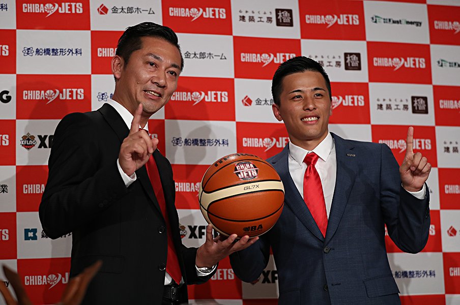 プロ野球の「1億円」は10人に1人。バスケは富樫だけ、Jリーガーは?<Number Web> photograph by Getty Images