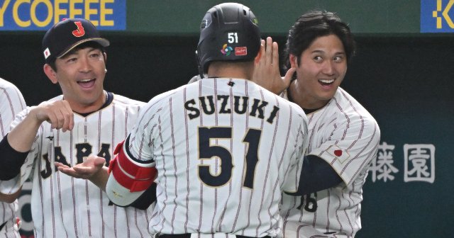 対戦相手に拍手」「じつは応援歌にノリノリ」“Netflix中継が映さない