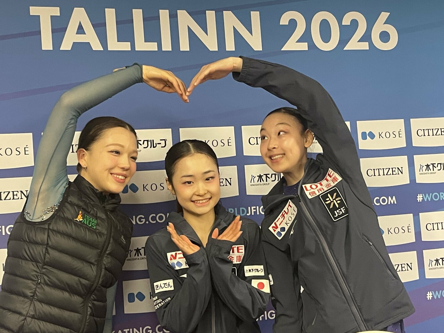 左から2位ハナ・バス（オーストラリア）、1位島田、3位岡万佑子　©Akiko Tamura