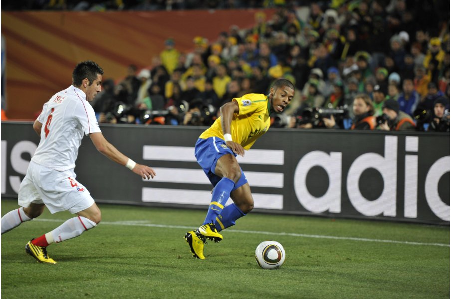 セレソン時代のロビーニョ©Takuya Sugiyama/JMPA