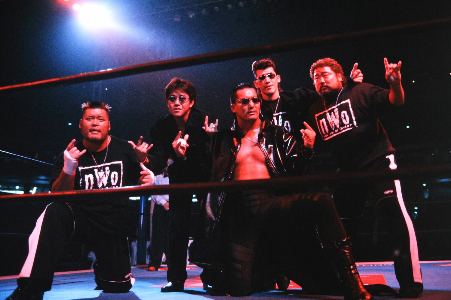 1998年1月4日、プロ野球・横浜ベイスターズの“番長”三浦大輔と鈴木尚典が登場 ©︎Yukio Hiraku/AFLO