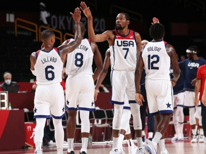 《五輪バスケ》まさかの黒星スタート…“NBAスター軍団”アメリカ代表が誓う結束「家族と過ごす時間を犠牲にしても」＜Number Web＞ photograph by Getty Images