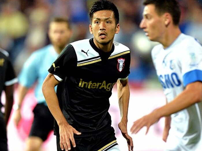 知られざる欧州組・瀬戸貴幸がELへ。2億円を蹴った男のルーマニアでの夢。＜Number Web＞ photograph by Getty Images