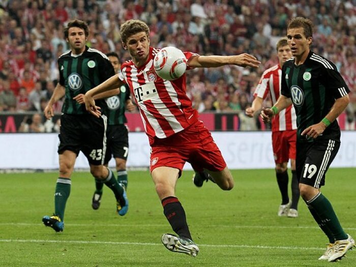 ファンハール監督が推し進める、バイエルンの“バルサ化”計画。＜Number Web＞ photograph by Getty Images