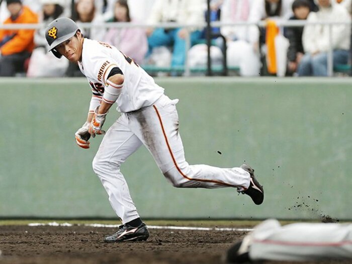 高橋・巨人、後半戦の鍵握る2番打者。山本泰寛と重信慎之介が競うが……。＜Number Web＞ photograph by Kyodo News