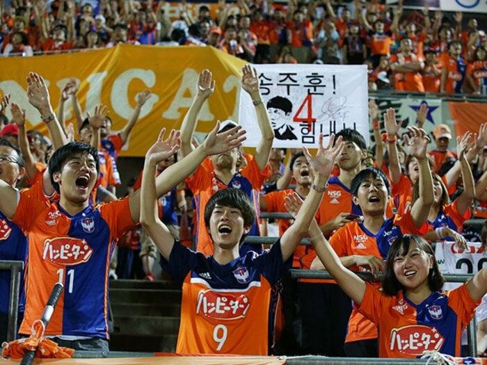 アルビがハマリこんだ深い泥沼。J3が現実味、何かを変える必要が。＜Number Web＞ photograph by J.LEAGUE