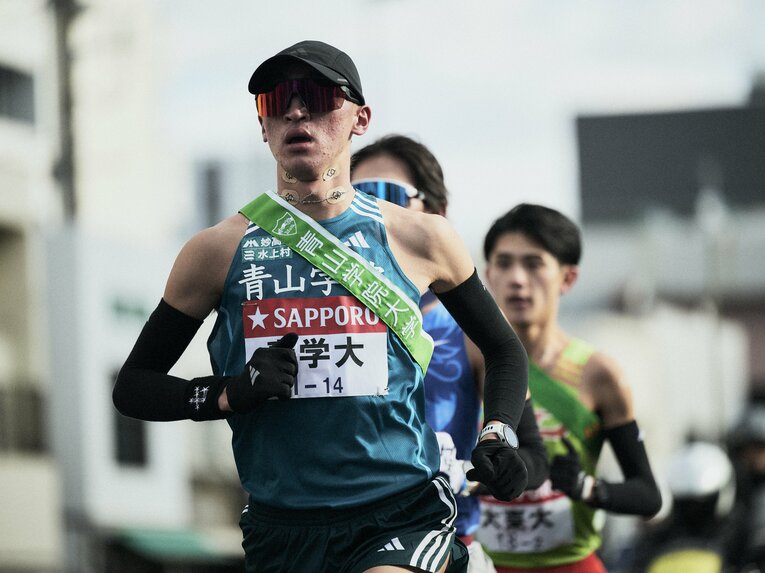 飯田翔大はエース級が揃う2区を1時間6分29秒でまとめた　©Yuki Suenaga