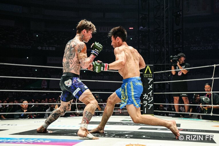 『超RIZIN.5』平本蓮vs.カルシャガ・ダウトベック　©RIZIN FF