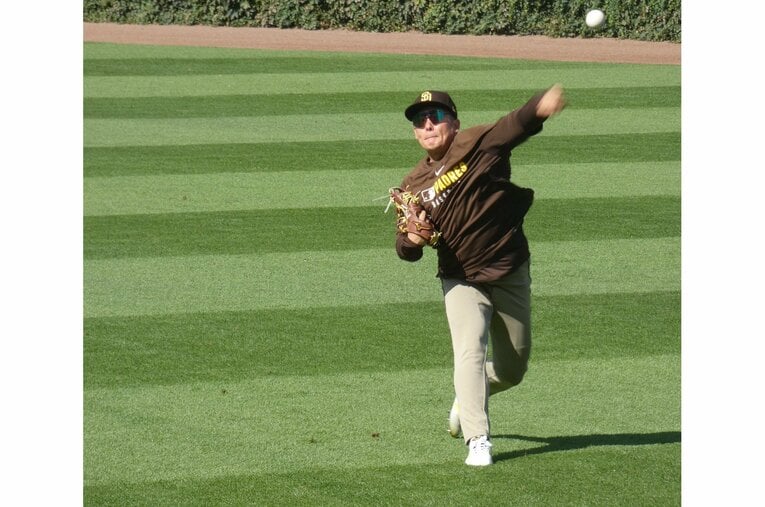 ポストシーズンは登録メンバーを外れたが、チームに同行して出番に備えた松井　©Yuki Yamada