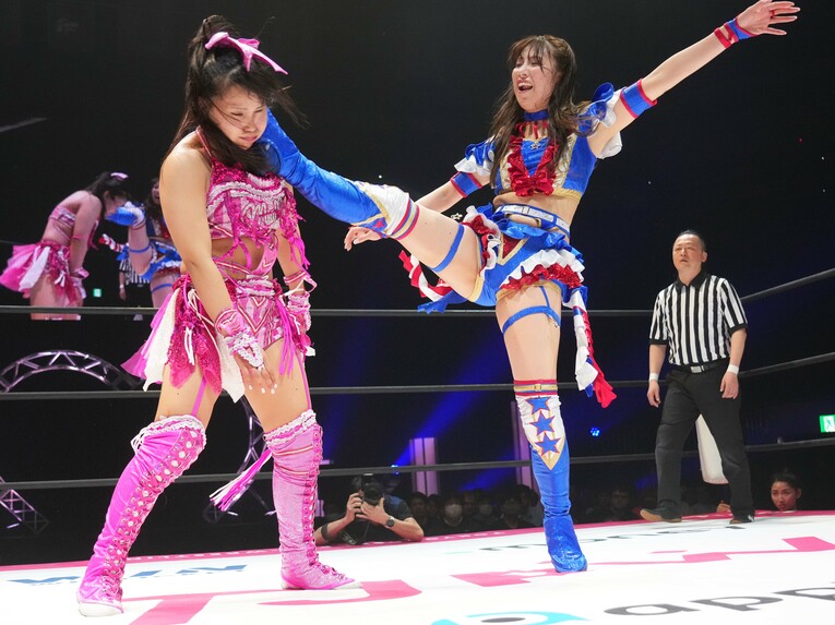 荒井優希のビッグブーツ　©Essei Hara