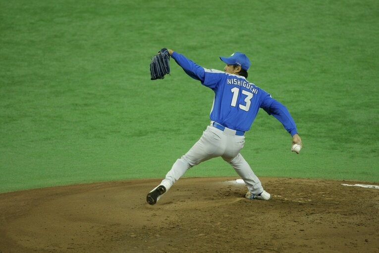 2008年、日本シリーズで力投する現役時代の西口文也の勇姿　©Shigeki Yamamoto