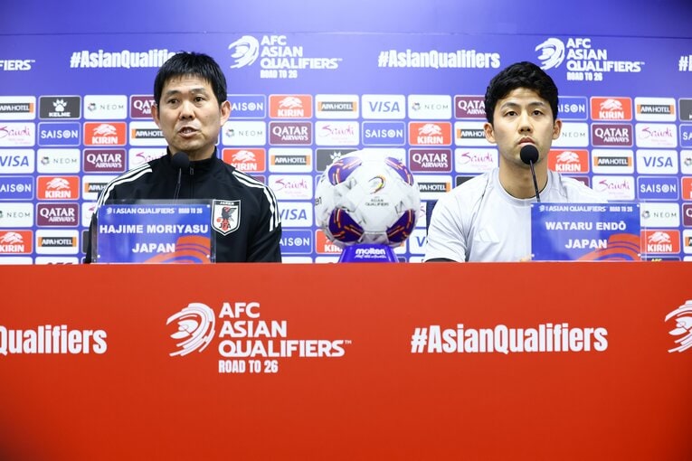 2025年6月9日、W杯アジア最終予選インドネシア戦の前日会見。この夜、森保監督は遠藤の部屋を訪ねた　©︎JFA/AFLO