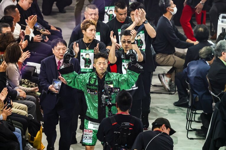 井上拓真の入場シーン　©Susumu Nagao