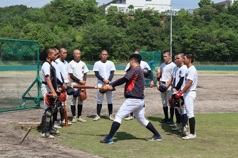 学校の現状を見て多くの生徒が退学。現在の全校生徒は18人、野球部員は10人だけだ　©Fumi Sawai