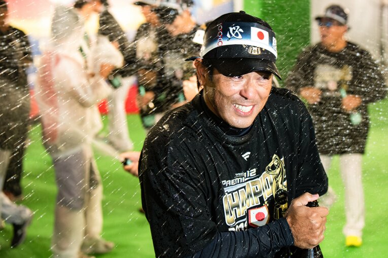 プレミア12優勝時の稲葉監督　©Nanae Suzuki