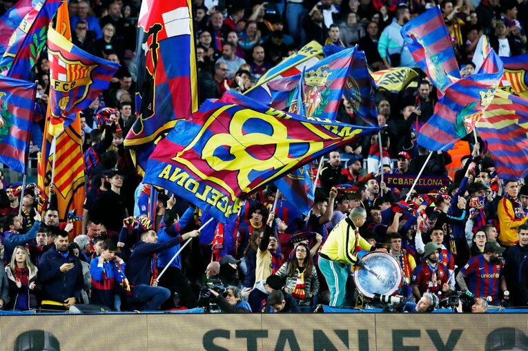 「バルサがメッシ退団後初のリーガ制覇」間近なクラシコの“喜びと憎しみ、一瞬のリスペクト”を撮った「18歳ガビが倒れたレアルDFを…」(7)