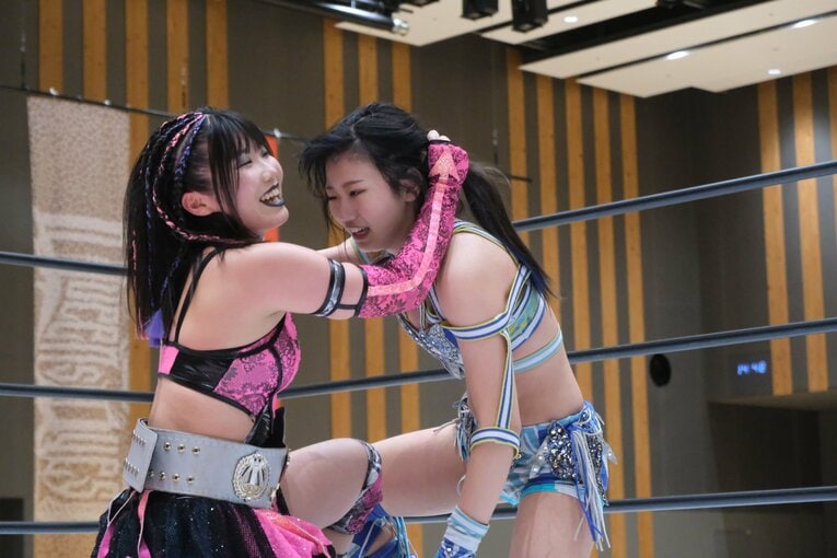 学級委員長も務めた「高校生レスラー」 吏南（17歳）がタイトル戦で見せた“肩書き以上の可能性”…来春の卒業後はプロレス専念へ(57)