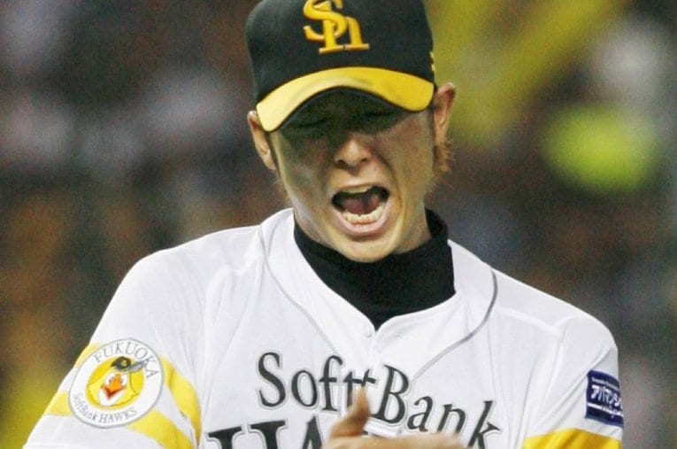 2003〜2006年の4年間で、2度の沢村賞を受賞した斉藤和巳。しかし、彼が一軍の戦力になるまでには時間がかかった。 ／ photograph by KYODO