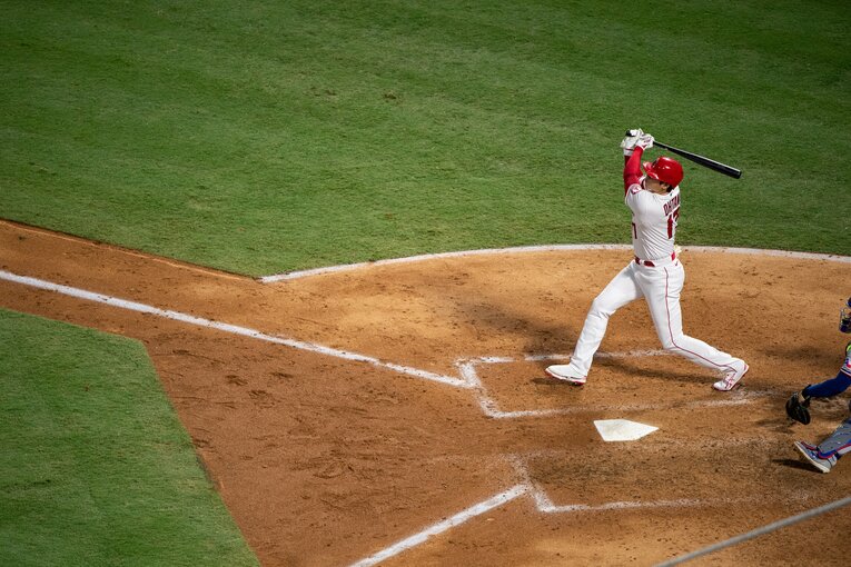 43号ホームランを放つ大谷翔平