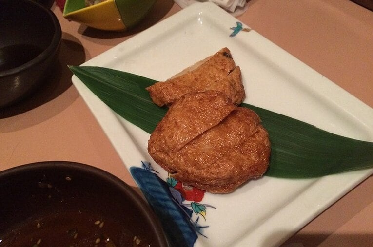 全国的には「さつま揚げ」として有名な鹿児島名物「つけ揚げ」。お酒のお供に最高です！ ／ photograph by Yasutaka Nakamizo