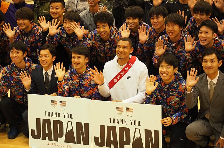 米国オリンピック・パラリンピック委員会による東京2020に向けた「Thank you,Japan」プロジェクトのため来日したノーマン（中央） ／ photograph by Keigo Amemiya