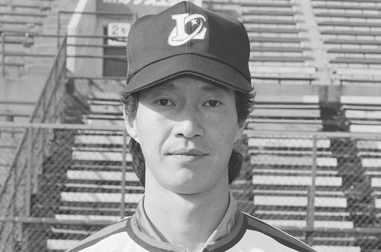 かつてロッテでプレーした「異色のロン毛選手」水上善雄 ／ photograph by JIJI PRESS