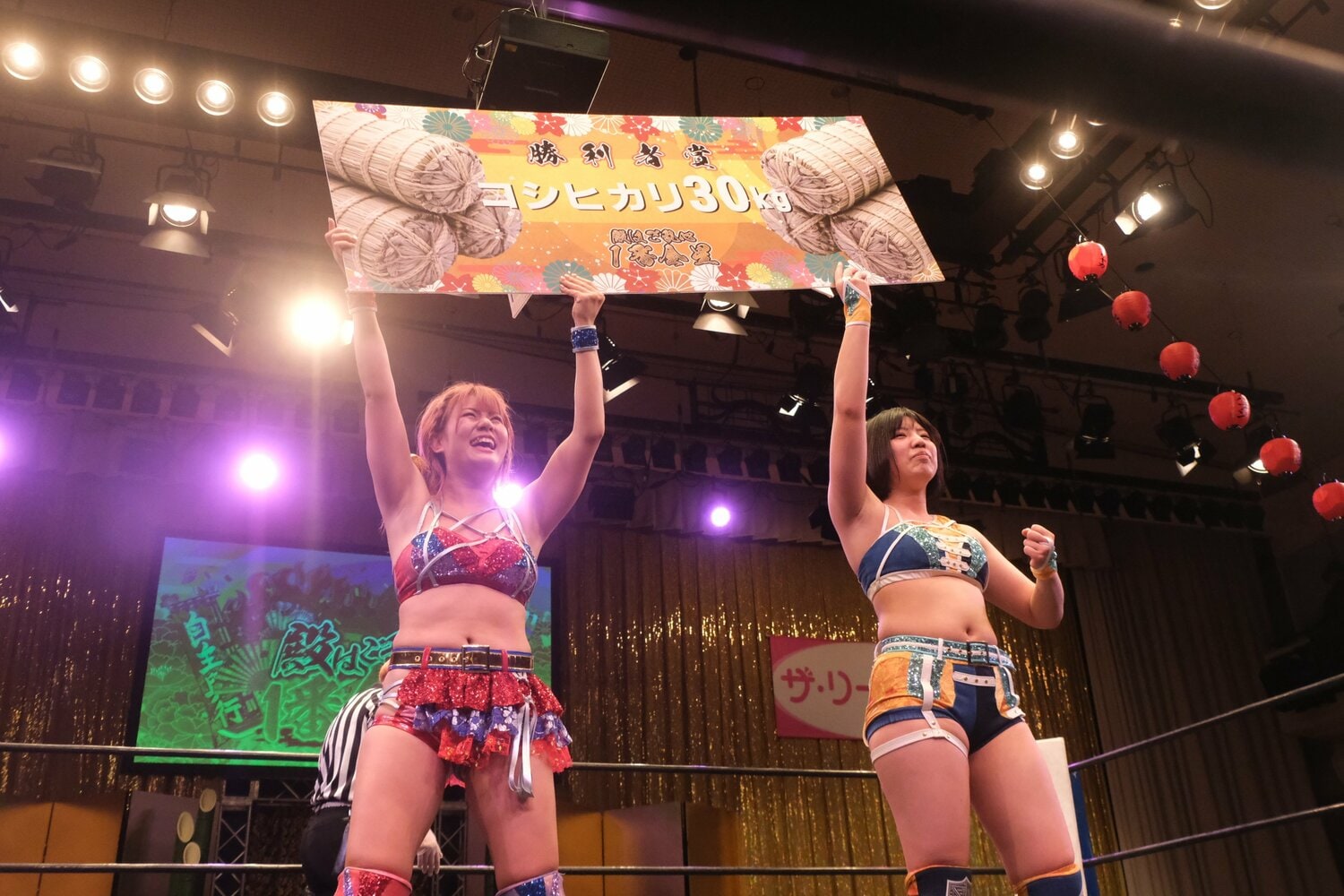 1.7ウナギ・サヤカ興行にも出場。同年デビューのななみと組んで勝利を収めた　©Norihiro Hashimoto