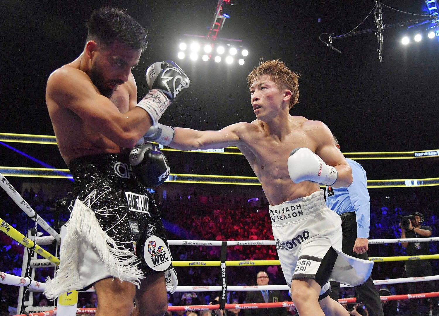 軽量級の「モンスター」を「ヘビー級の国」の関係者はどう見ているのだろうか? ©︎JIJI PRESS