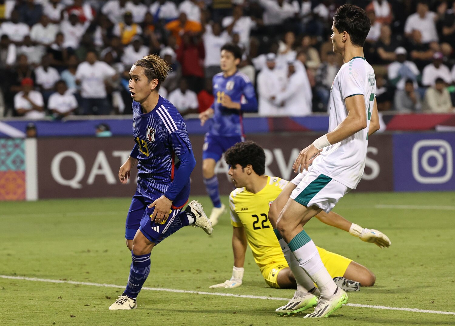 荒木の追加点で勝利へと大きく近づいたが、トルシエは「5－0で勝てた試合」と評した　©JIJI PRESS