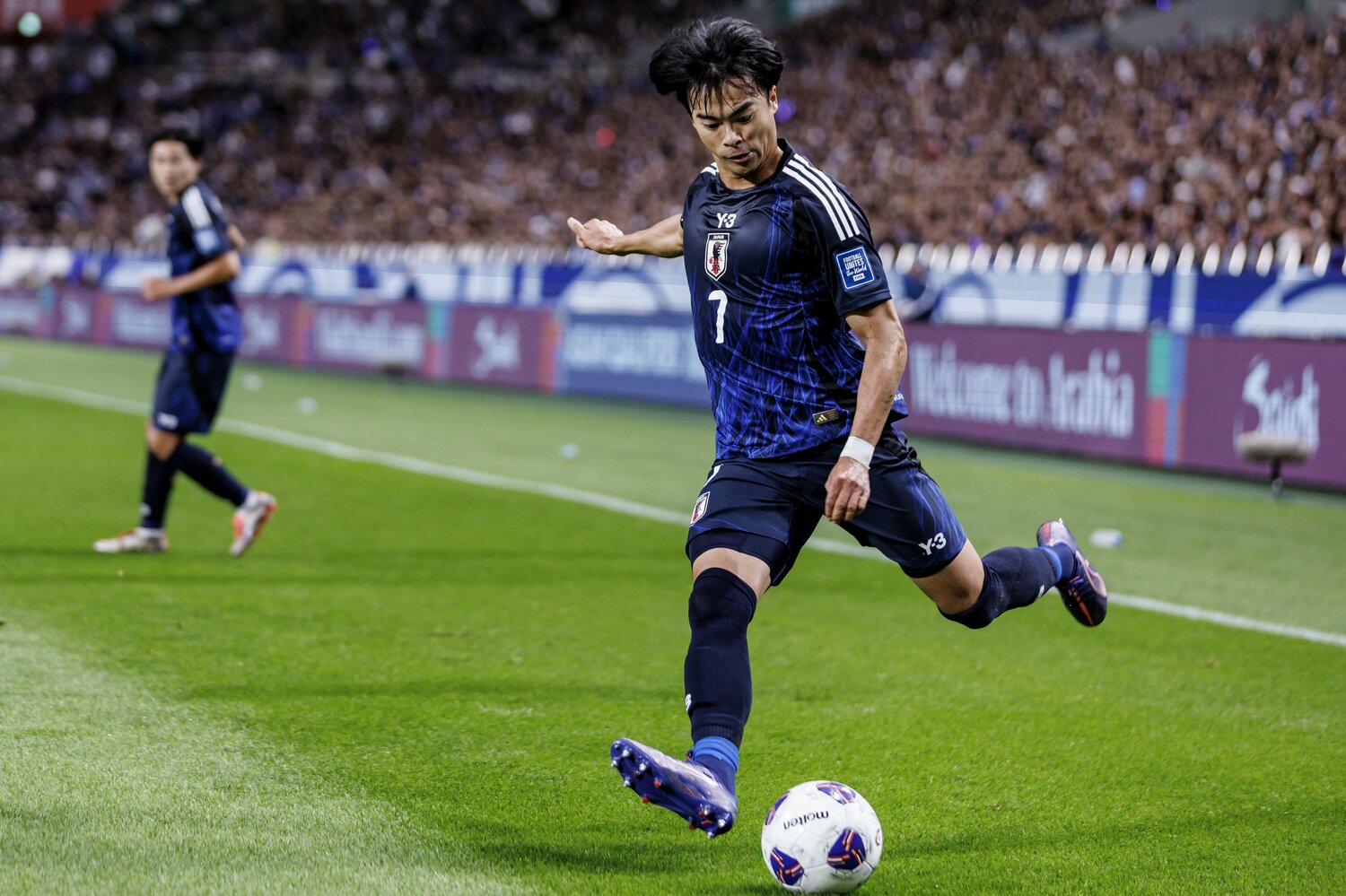 現日本代表の大卒組筆頭格と言えば三笘薫だ　©Kiichi Matsumoto