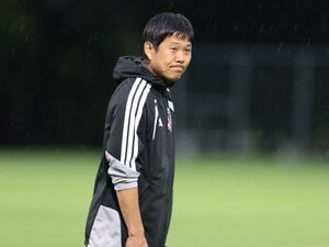 「ハハ、木崎さん冗談ですよ」森保一監督が私の肩をポンポンと叩き…W杯密着記者が見た“森保監督の素顔”「約40分間、ファンと自撮りし続け…」