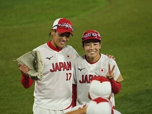 「何度もソフトボールを辞めたいと」主将・山田恵里が明かす13年の重圧とマウンドに立つ上野由岐子を見る“幸せ”