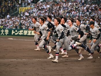 「あっ、丸田君」「あれは延末君だね」…なぜ慶応高の選手は覚えやすい？ 慶応野球が示した“エンジョイ”でも“髪型”でもない学生野球に「なかったもの」＜Number Web＞ photograph by Naoya Sanuki