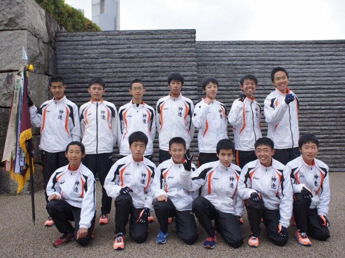 「ウチも丸刈りの方が良いんじゃないか」全国高校駅伝を目指した“離島の公立校”に起こった「髪型事件」…“普通の部活”が全国を目指すリアルとは？＜Number Web＞ photograph by 取材対象者提供