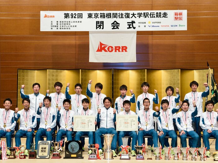 原晋監督が叱責「嫉妬が積み重なって…」「あぁ、自分の箱根は終わった」箱根駅伝4連覇・青学大“2014年組”「駅伝男」と「8掛け男」の熱い4年間＜Number Web＞ photograph by Hirofumi Kamaya