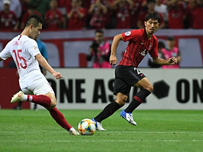 ACL4強を決めた阿部勇樹の誇り。「ここは埼玉スタジアムだから」＜Number Web＞ photograph by Getty Images