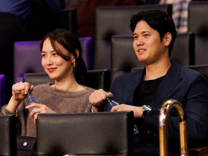 大谷翔平“結婚発表”から1年…ドジャース記者が振り返る“妻・真美子さん”「何千万ドル稼ぐ夫を持つ女性としては…」米国人が感心した“30ドルのバッグ”―2025上半期 BEST5<Number Web> photograph by Getty Images