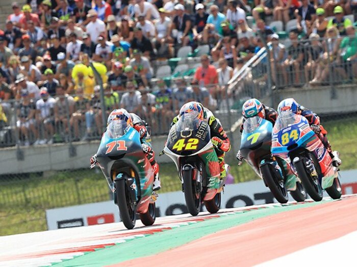 世界で戦う佐々木歩夢の夢――。まずはMoto3で初優勝、年間王者に！＜Number Web＞ photograph by Satoshi Endo