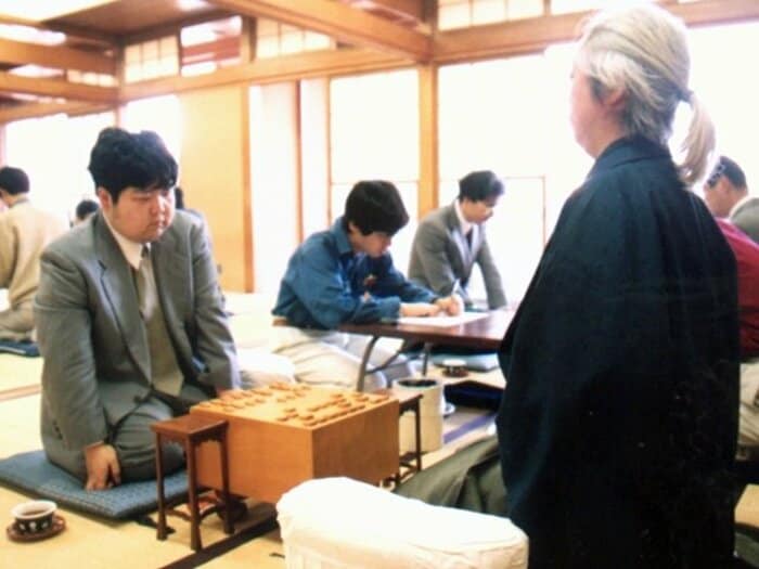 「天才棋士29歳・最期の奮闘」死の半年前にA級復帰…対局相手だった田丸昇九段が知る「西の村山vs東の羽生善治」生涯の名局と『聖の青春』＜Number Web＞ photograph by Kyodo News