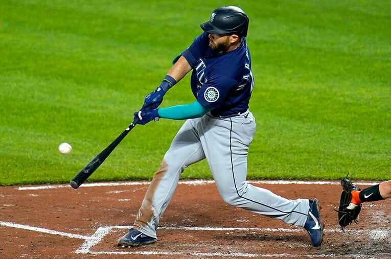 楽天に入団したマルモレホス。昨季3ランホームランを放った瞬間 ／ photograph by AFLO