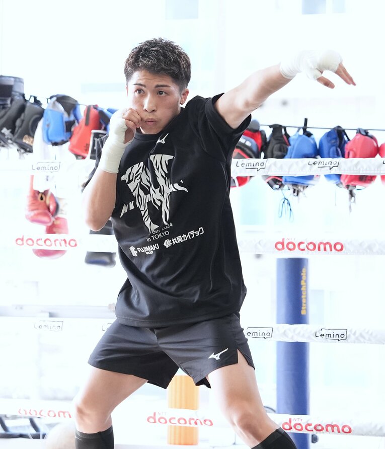 井上尚弥のシャドーボクシング　©Naoki Fukuda