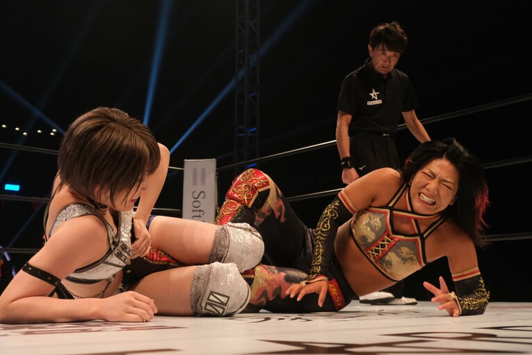 水着グラビアも披露のアイドル路線から急転換…素顔は“オラオラ”、スターダムのベルトも獲得した岩田美香の渇望「総合格闘技かキックにも」(64)