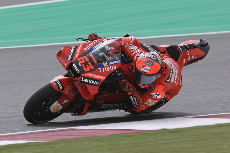 今季のチャンピオン候補と目されるドゥカティのバニャイアはリアタイア　photograph by Satoshi Endo