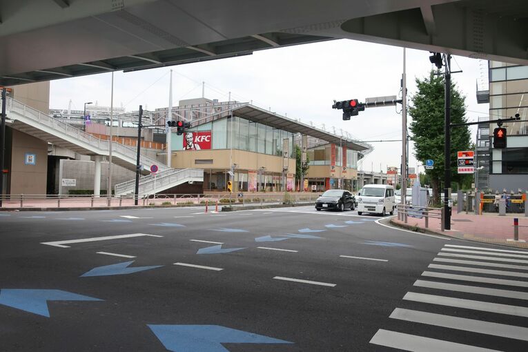 味の素スタジアムの手前。ケンタッキー・フライドチキンに寄ったことがある人もいるだろう