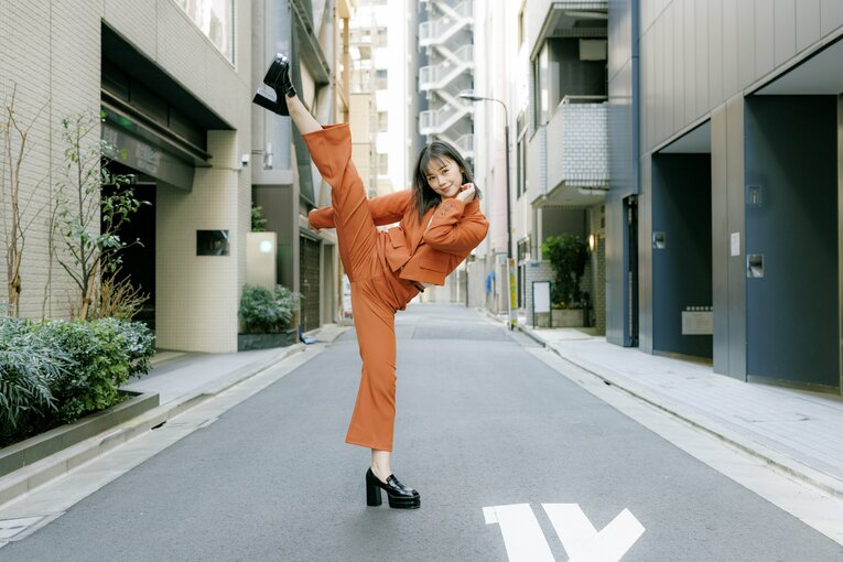 （画像をクリックすると、そのほかの「撮りおろしフォト」もご覧になれます）