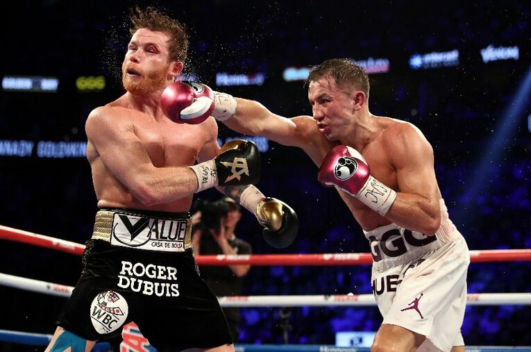 石田順裕さんが「別格」と語るゲンナジー・ゴロフキン（右）とサウル“カネロ”アルバレス。2度目の対戦は判定2-0でカネロに軍配が上がったが、多くのファンや識者がジャッジに異論を唱えた ／ photograph by Getty Images