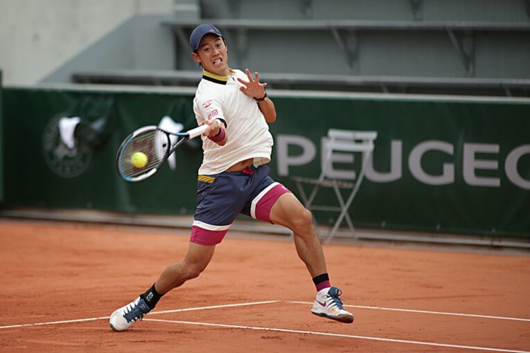錦織圭の勝負強さは生きていた　全仏“劇場フルセット”で「A lot of focus」覚醒(4)