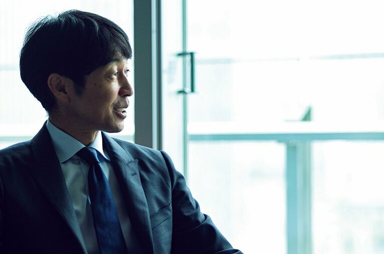 53歳にして通算6度目となる日本ダービー制覇を達成した武豊。ドウデュースとの凱旋門賞に期待が集まる ／ photograph by Takuya Sugiyama